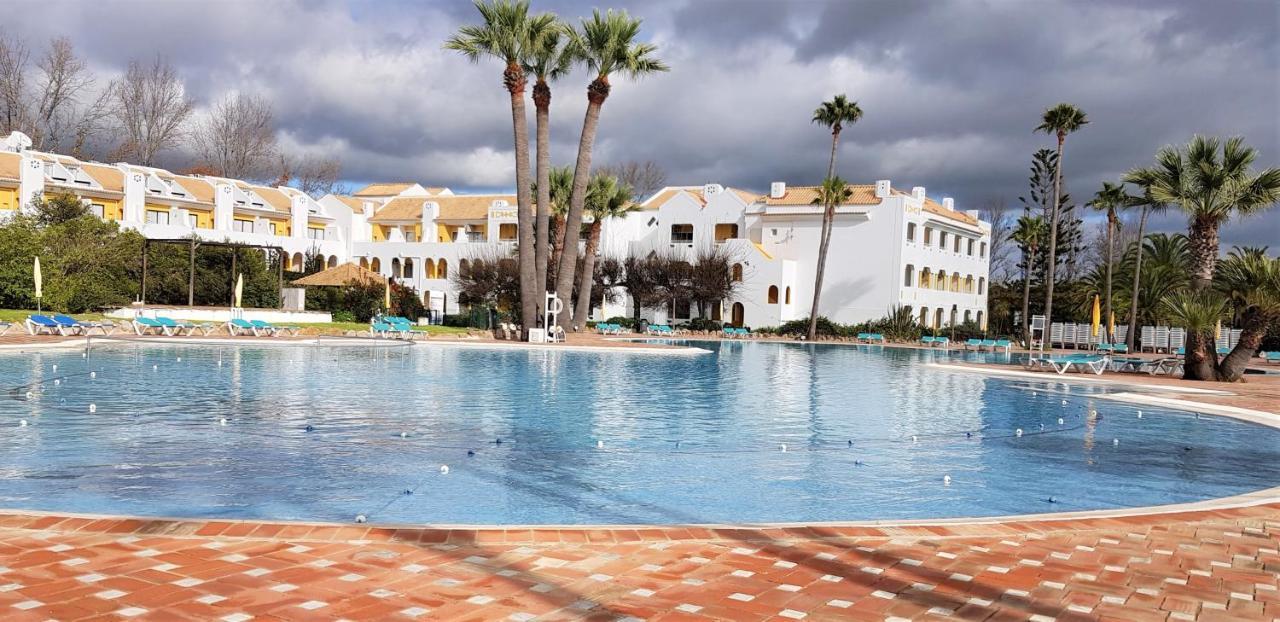 Casa Marias II - Inserido No Resort Golden Club Cabanas 카바나스데타비라 외부 사진